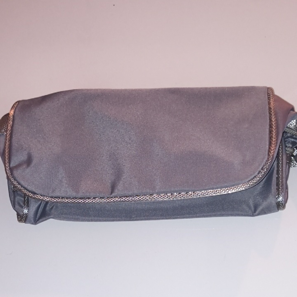 Avon Sleek Gray Men's Toiletry Bag